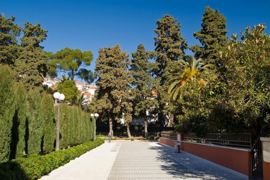 Greystar Apartment Ντουμπρόβνικ Εξωτερικό φωτογραφία